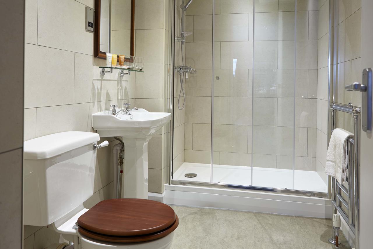 The Golden Pheasant Отель 4*